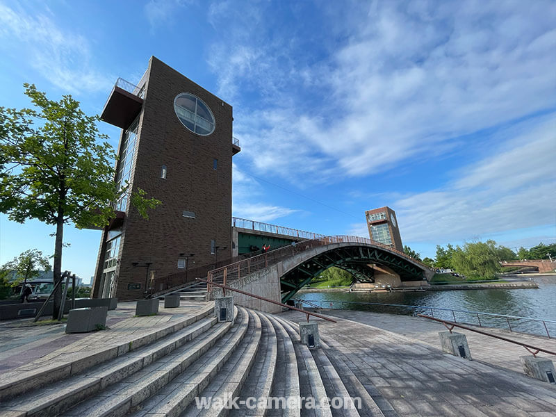 富岩運河環水公園　天門橋