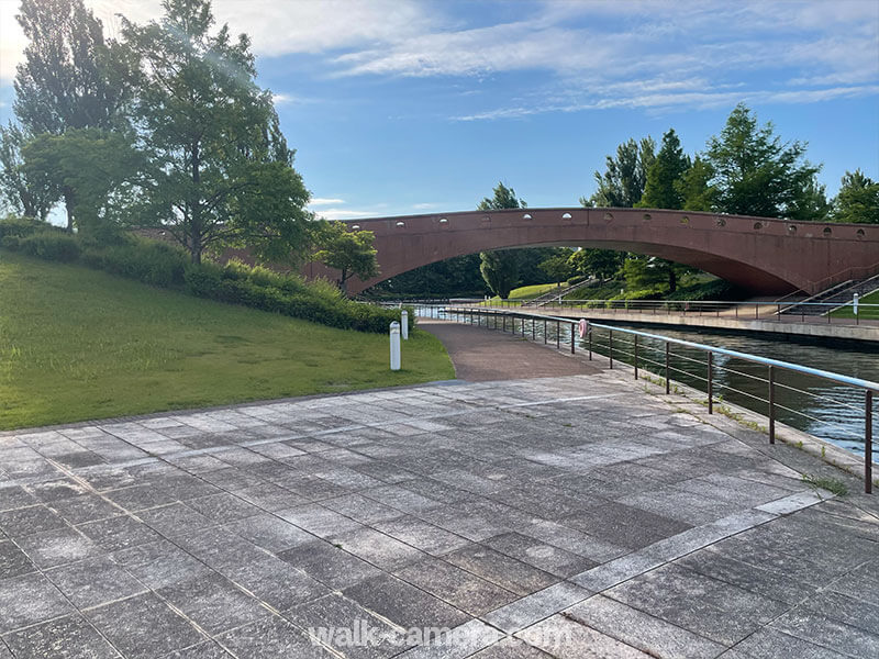 富岩運河環水公園　遊歩道　散策