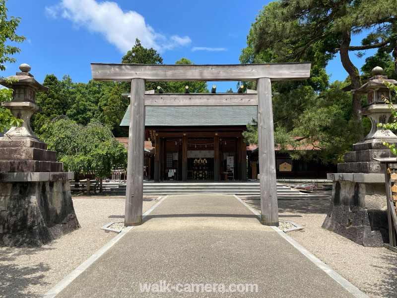 射水神社