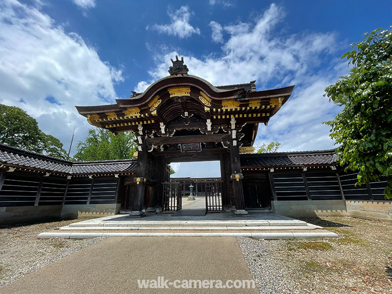 勝興寺　唐門