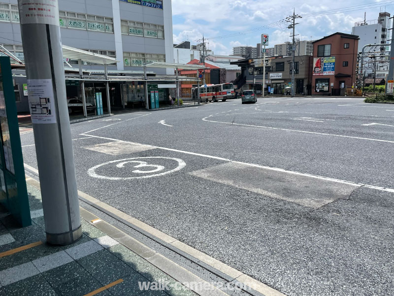 石山駅　南口