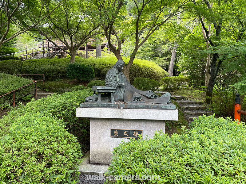 石山寺　紫式部像