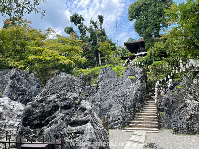 石山寺の硅灰石