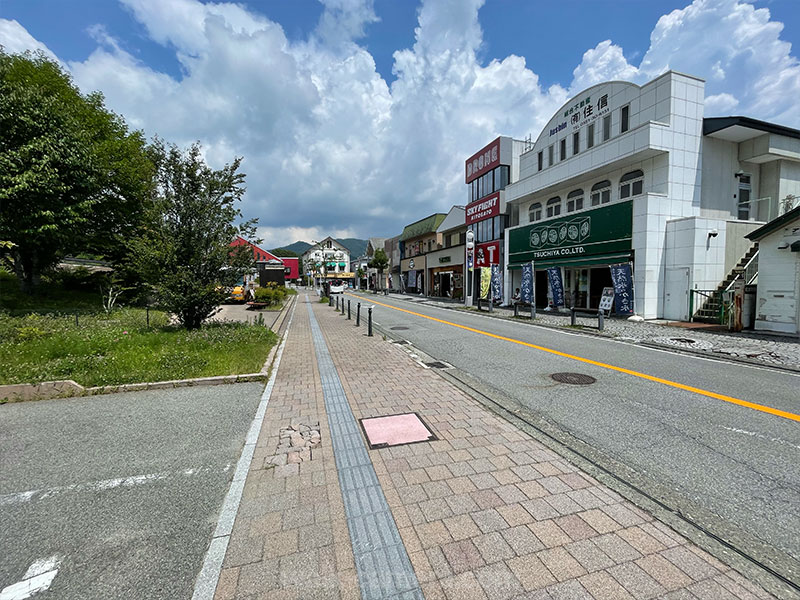 山梨県　清里駅　カフェ　お土産店　レストラン