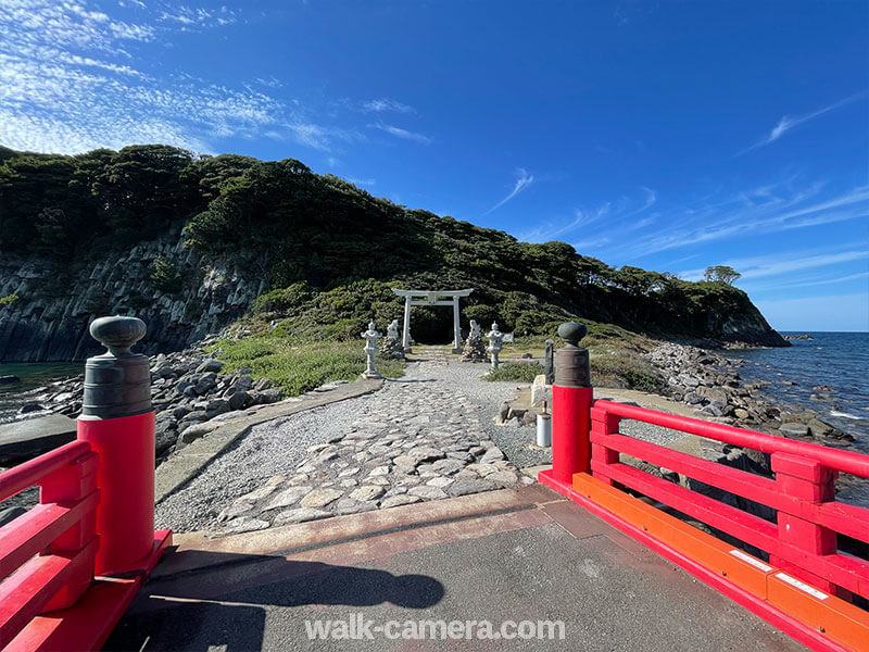 雄島橋を渡りきった時の景色