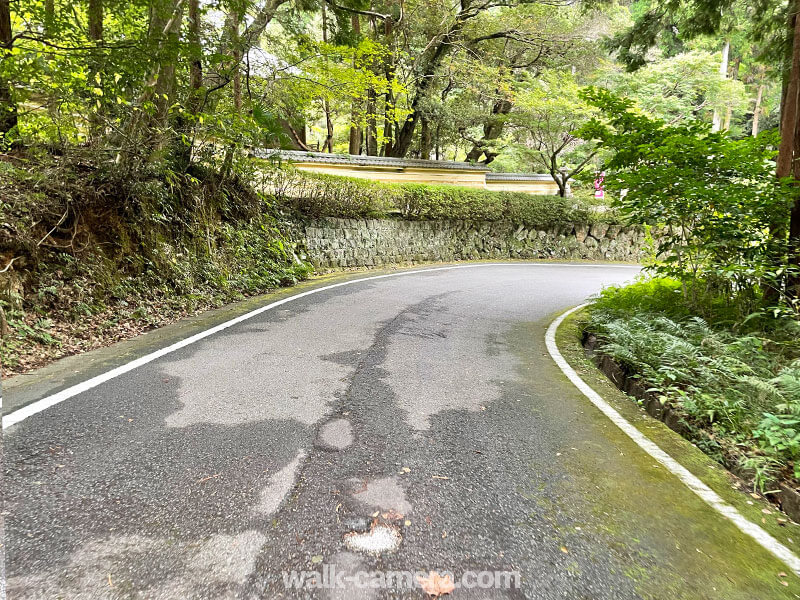 五台山公園から竹林寺への道