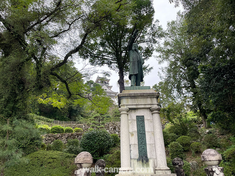 高知城 板垣退助先生像