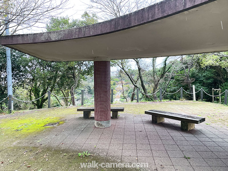 眉山公園 ベンチ