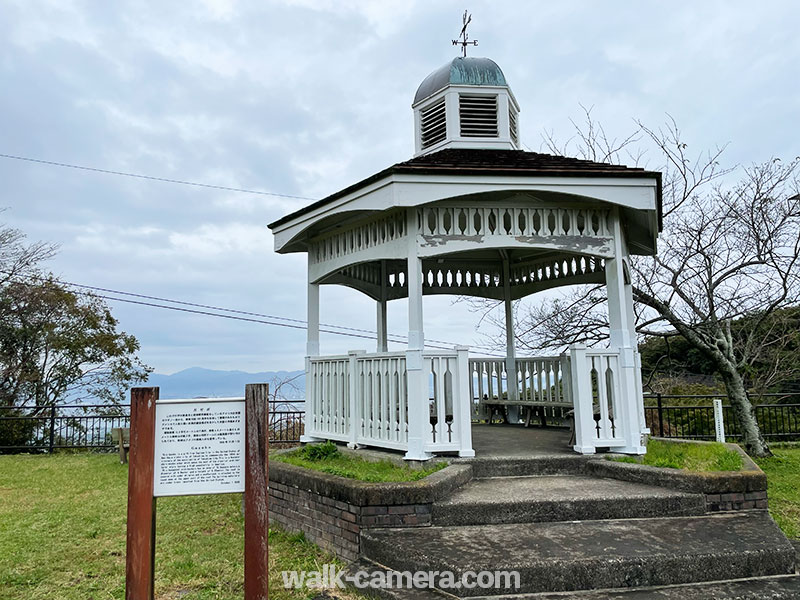 眉山公園 ガゼボ（西洋風あずまや）