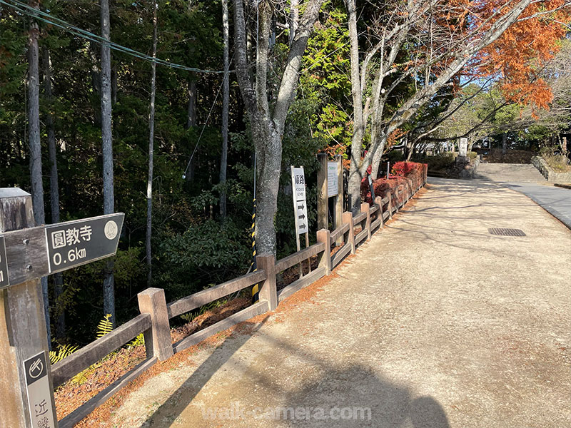 書写山ロープウェイ山上駅から圓教寺への道のり