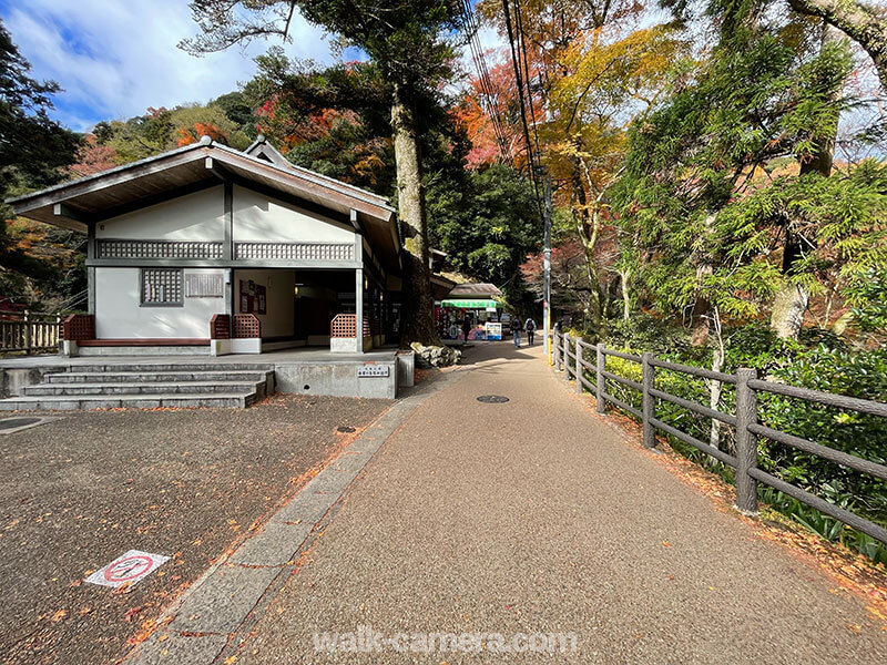 箕面の滝 食べ歩き ランチ