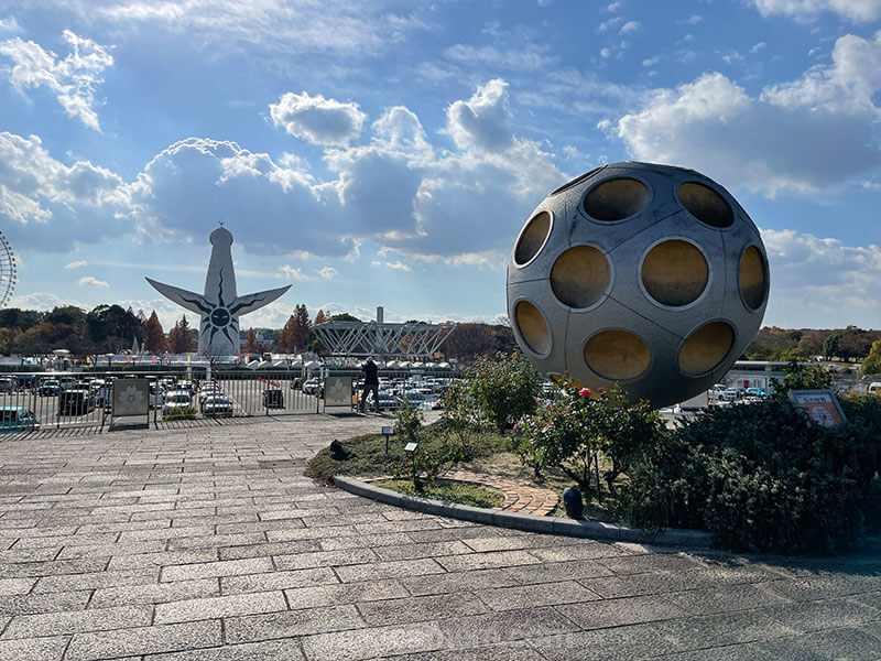 万博記念公園 平和のバラ園 見どころ