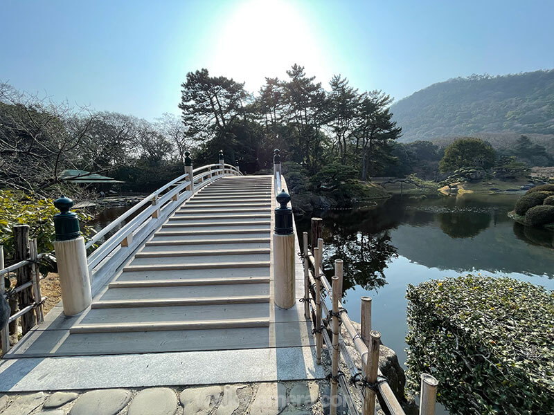 栗林公園 偃月橋（南湖）見どころ