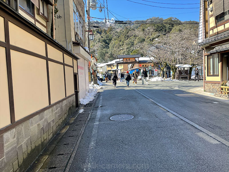 城崎温泉駅からロープウェイ乗り場へ