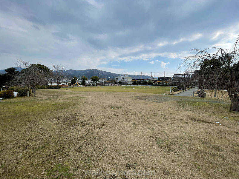 田辺城（舞鶴公園）の広場