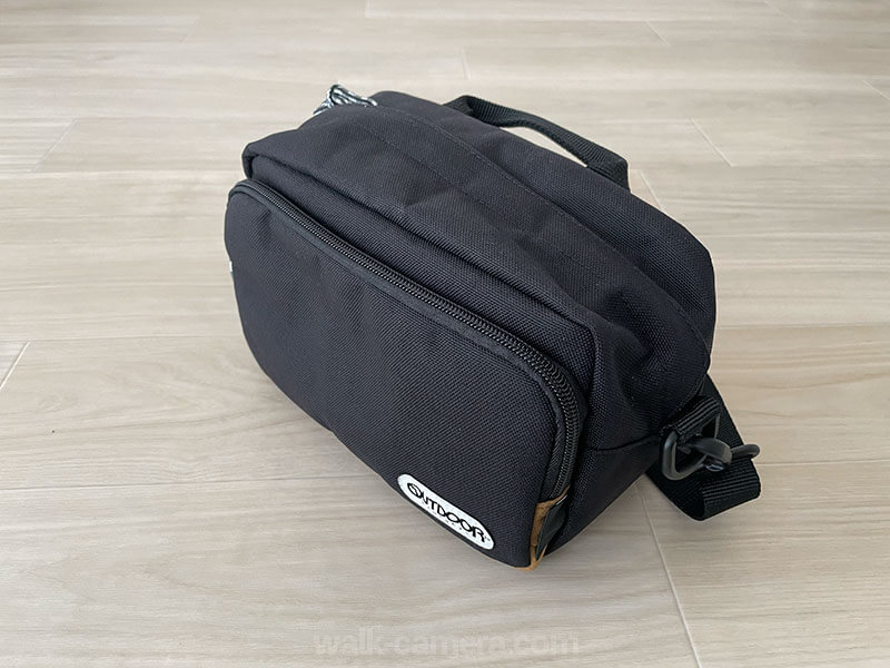 OUTDOOR PRODUCTS カメラショルダーバッグ03 2.5L 厚み