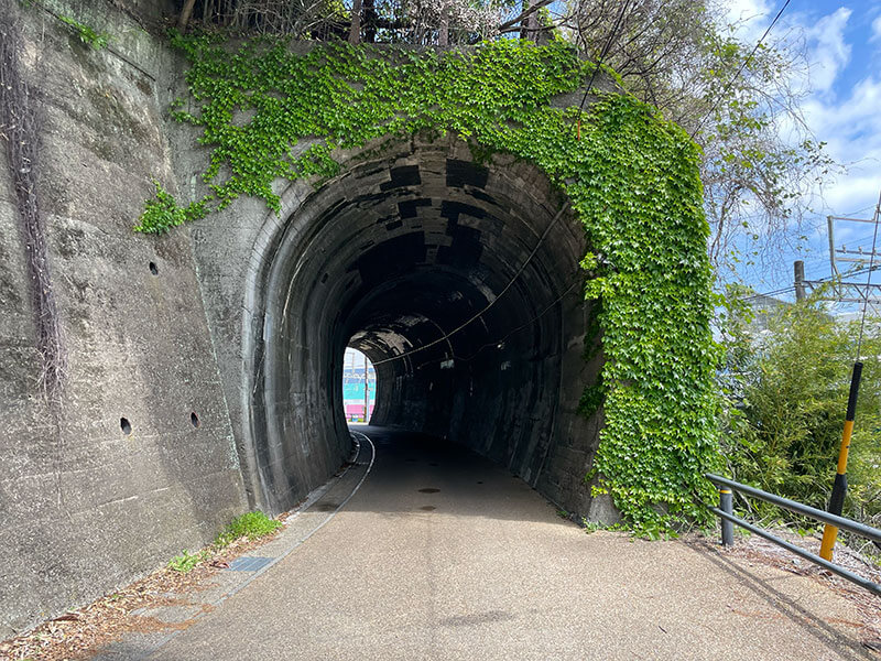 鳥羽城跡 城山隧道
