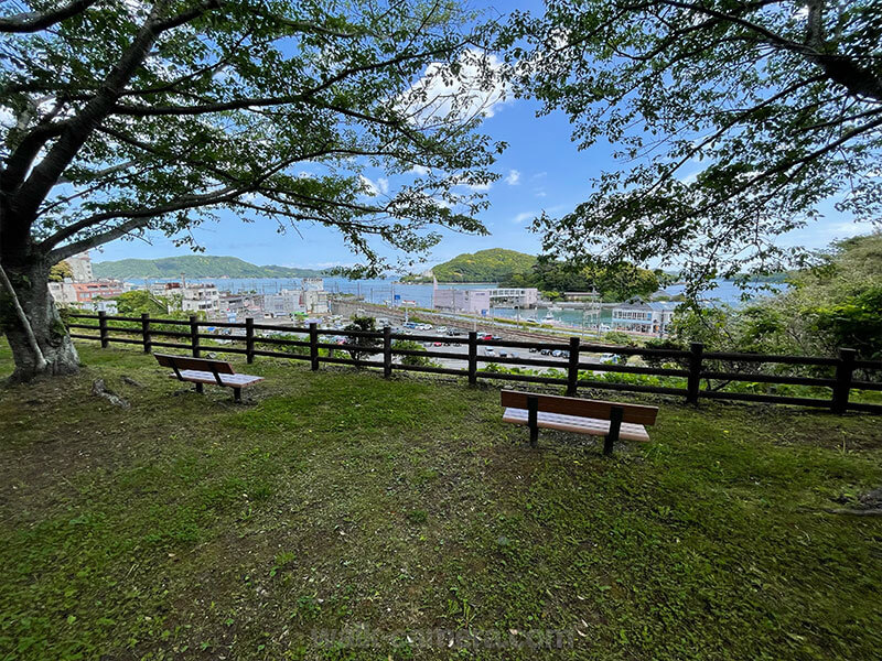 鳥羽城跡（城山公園）から見る鳥羽湾の景色