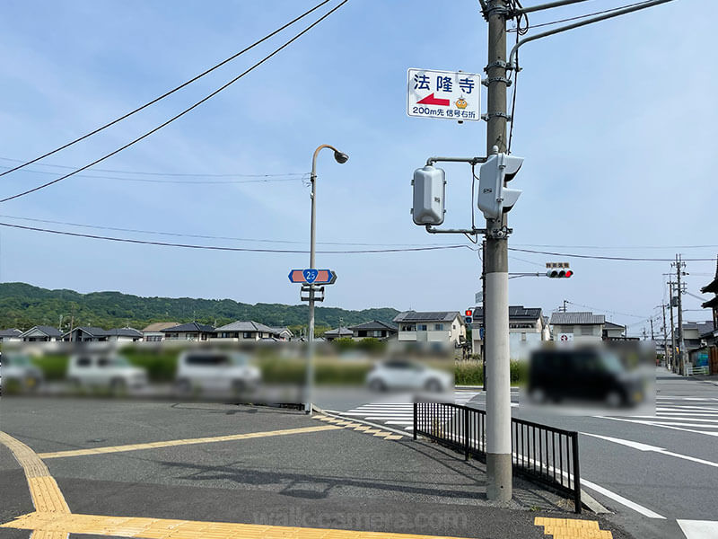 法隆寺駅から法隆寺への案内標識