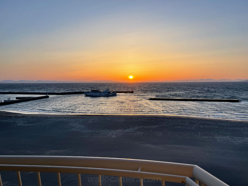 伊良湖リゾート&コンベンションホテルの客室から見る夕日
