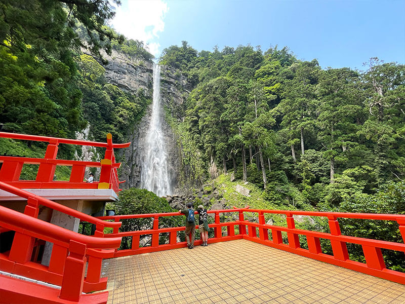 那智の滝（飛瀧神社） 御瀧拝所舞台