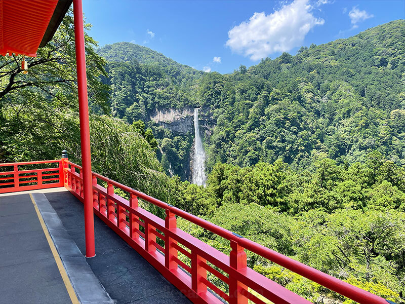 青岸渡寺 三重塔 展望スペースから見る那智の滝