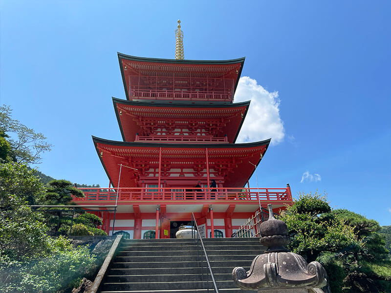 青岸渡寺 三重塔の見どころ