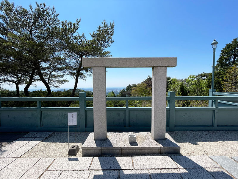 摩耶山天上寺 通天門