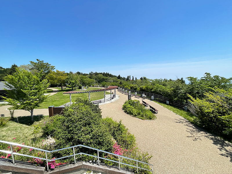 六甲山ビジターセンター 記念碑台 公園