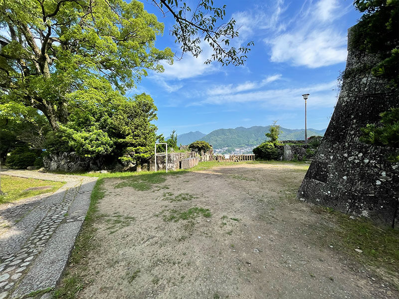 新宮城跡（丹鶴城公園）本丸跡