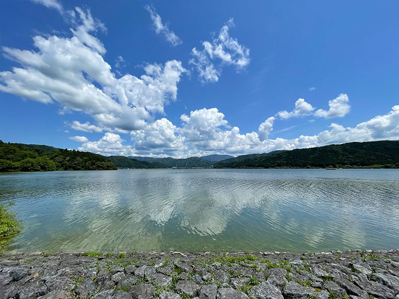 余呉湖 槍洗いの池
